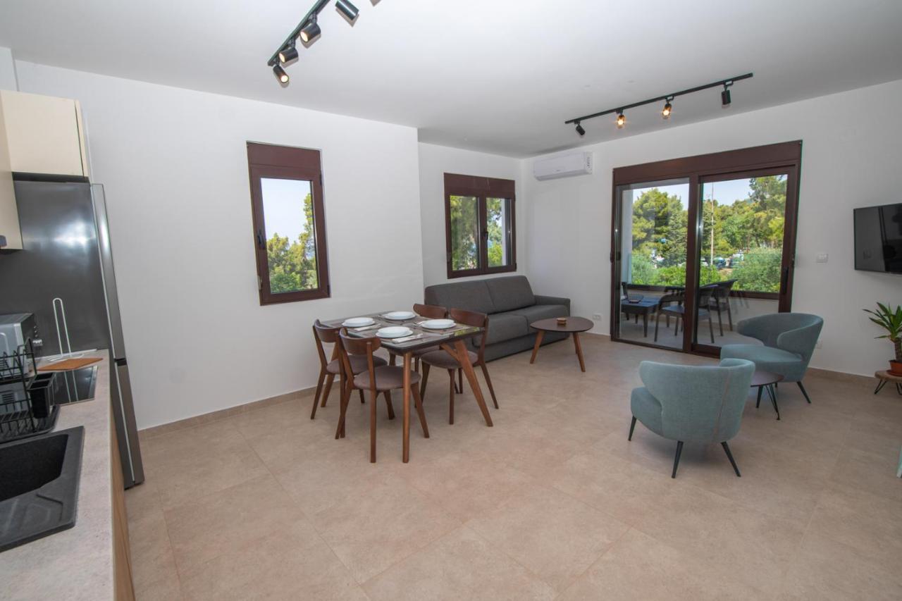 Zia Apartments بار المظهر الخارجي الصورة