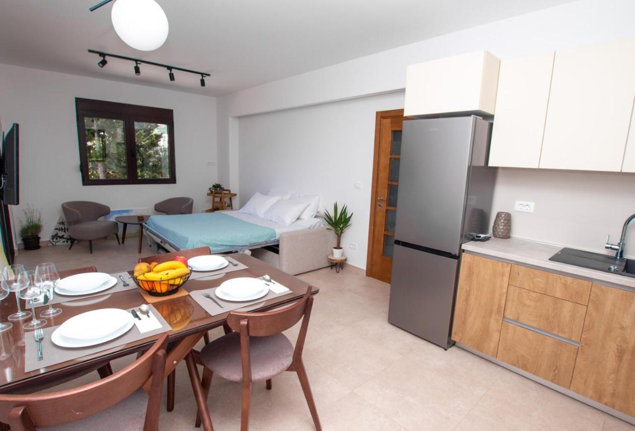 Zia Apartments بار المظهر الخارجي الصورة