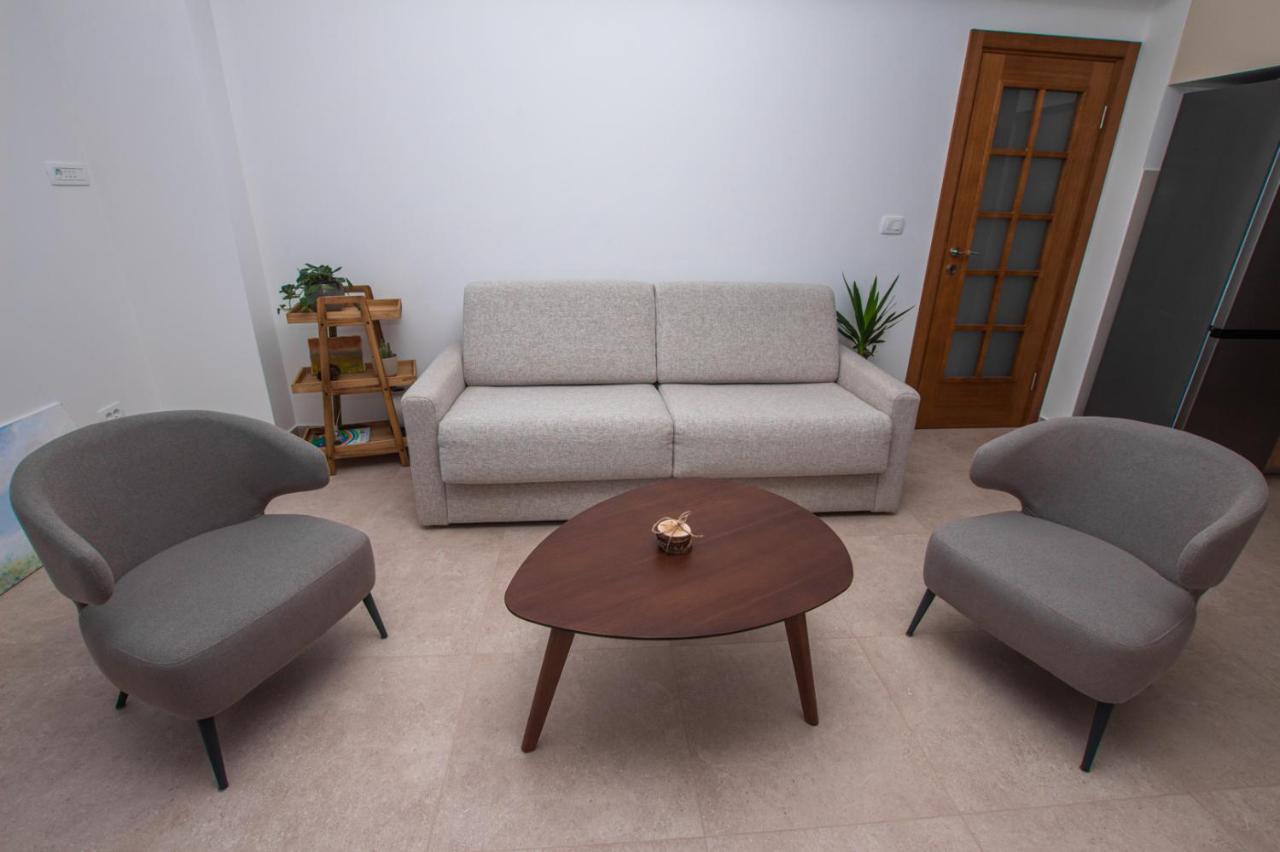 Zia Apartments بار المظهر الخارجي الصورة