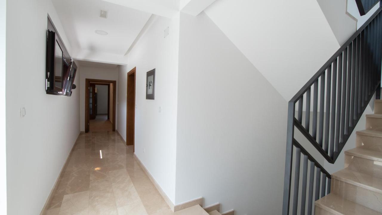 Zia Apartments بار المظهر الخارجي الصورة